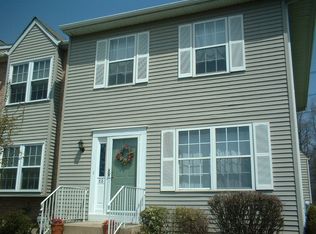 88 Louis James Ct, Aston, PA 19014