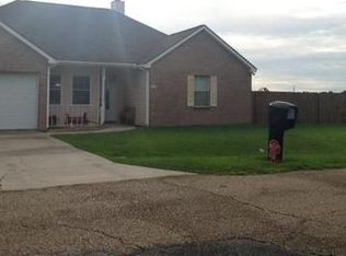 100 Longleaf Dr, Broussard, LA 70518