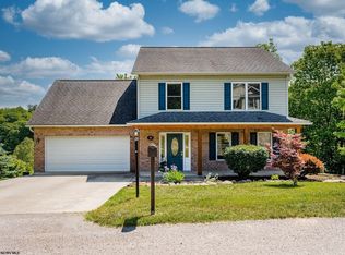 109 Village Crest Dr, Morgantown, WV 26508