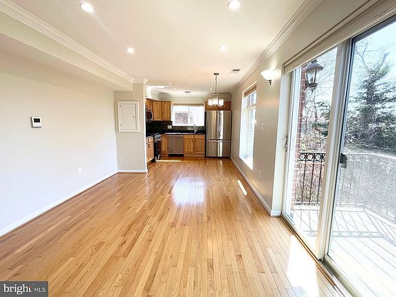 5th image of 416 S Veitch St APT 308