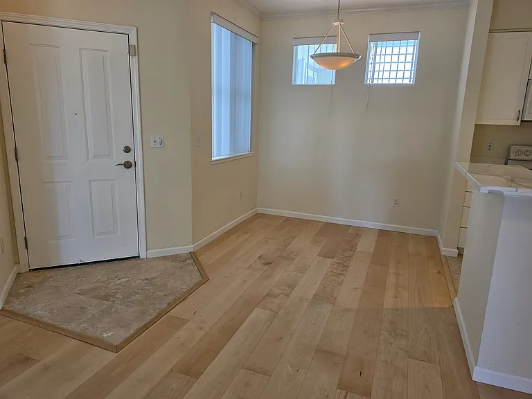 Dining room/ entry