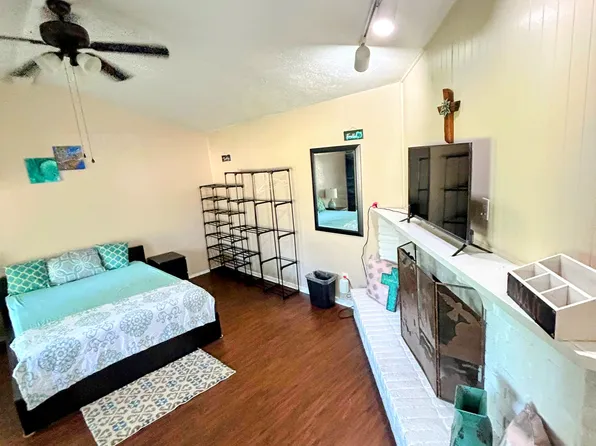 7414 Cloverglen Dr, Dallas, TX 75249