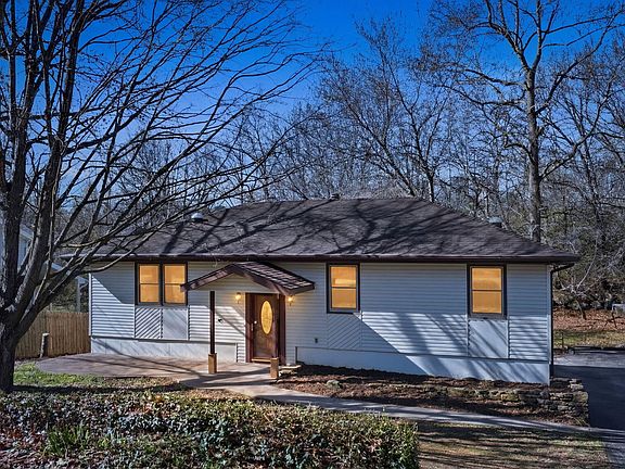 2nd image of 957 S Mission Avenue