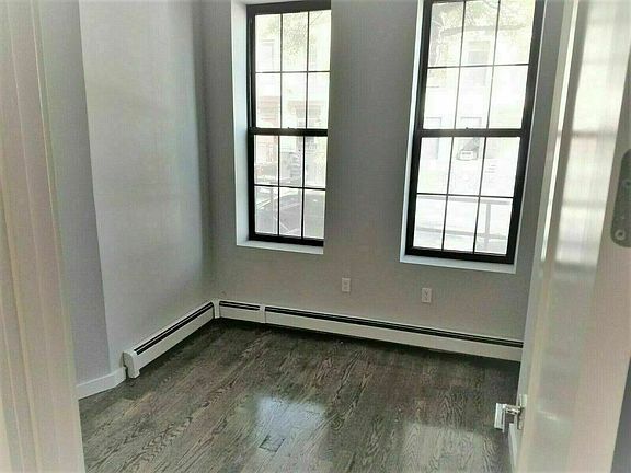 4th image of 259 Linden St #1F