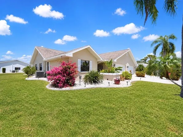 319 Linger Ln, Sun City Center, FL 33573