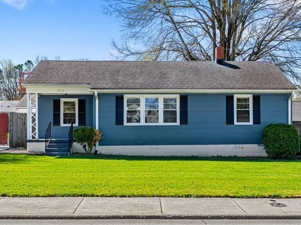 515 W Vandalia Rd, Greensboro, NC 27406