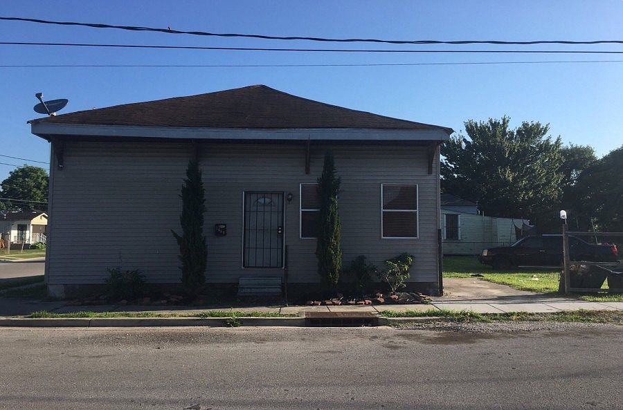1st image of 1400 Evelina St