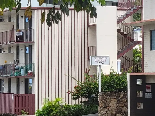 1524 Pensacola St APT 201, Honolulu, HI 96822