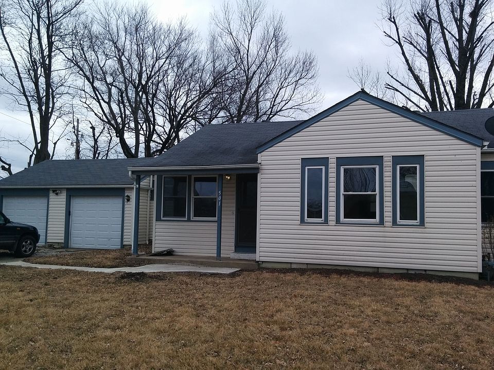 1st image of 501 NW Holly Ln