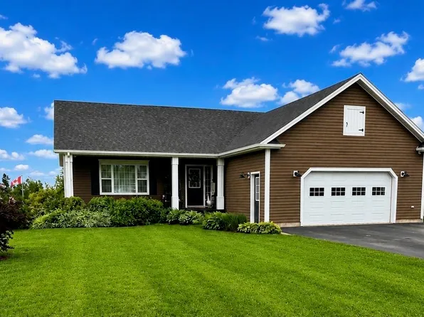 61 Bonavista Ave, Stratford, PE C1B 0E5