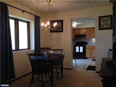 2nd image of 140 Harvest Ln
