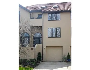 1102 W Ridge Rd photo 1