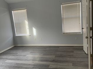 800 Chrissy Creek Ln, Euless, TX 76040