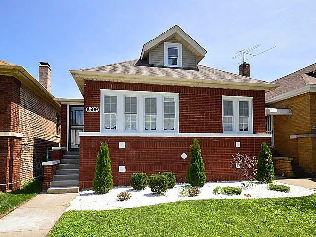 8509 S Euclid Ave photo 1