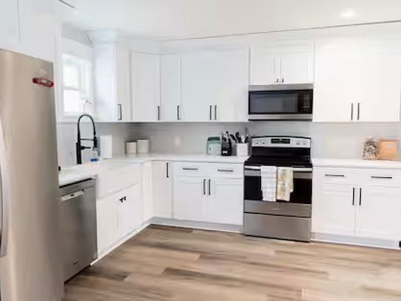 3rd image of 167 Foothills Dr