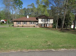 208 Hyde Cir, Newnan, GA 30263