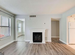1603 Huntingdon Chas, Atlanta, GA 30350