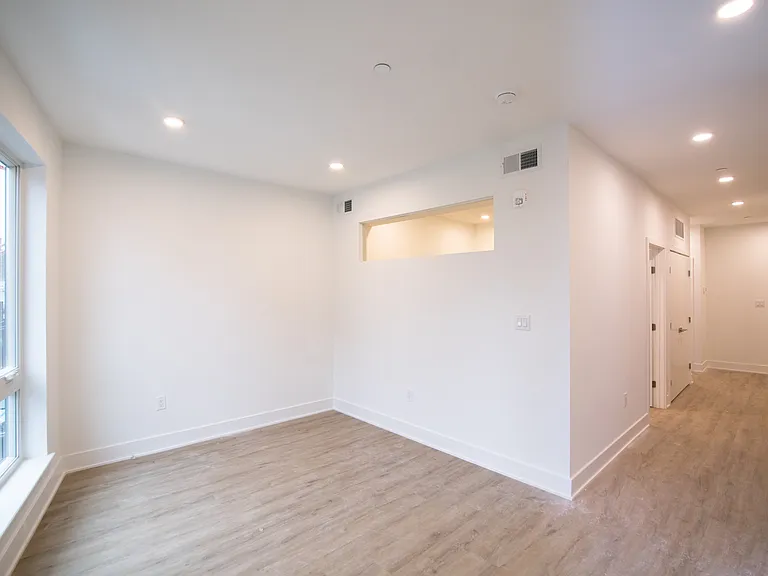 1325 N Lee St — Photo 19