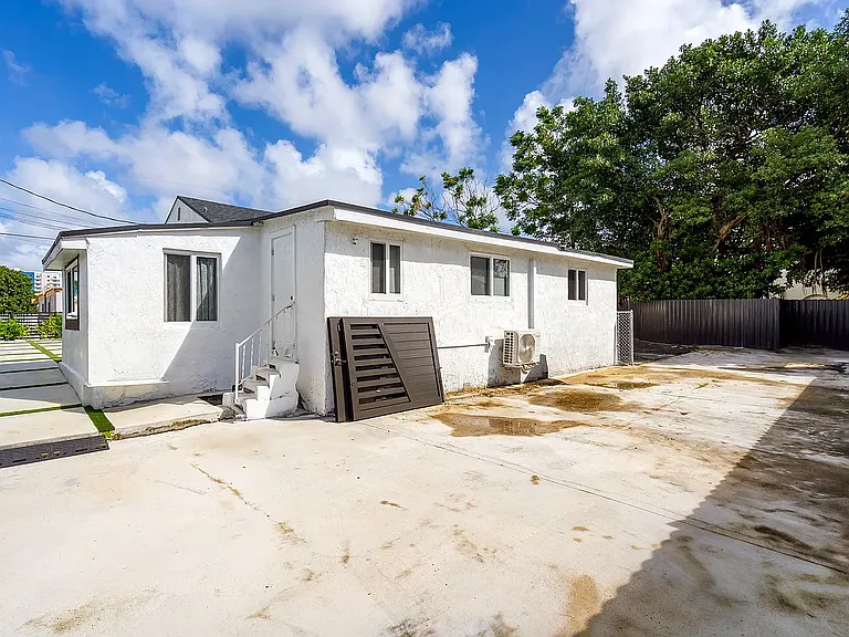 1772 NW 3rd St #D — Photo 19