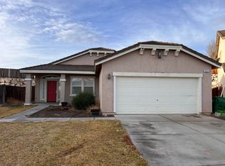 161 Hazelnut Dr, Fernley, NV 89408