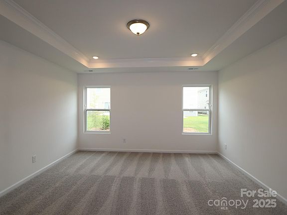 4th image of 3234 Lilac Grove Dr
