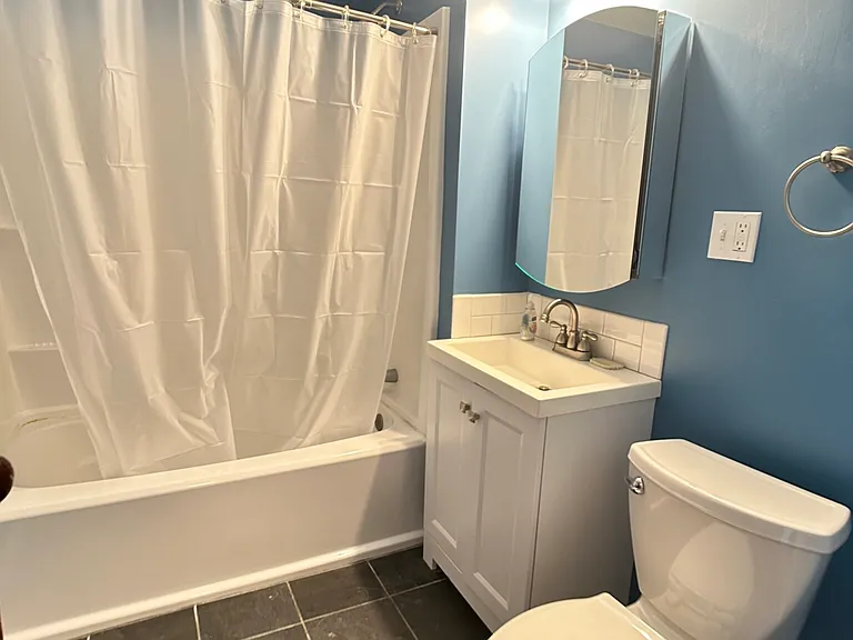 15 Laurel St #1 — Photo 5