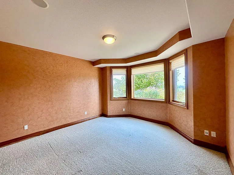11707 Kestrel Rd — Photo 55