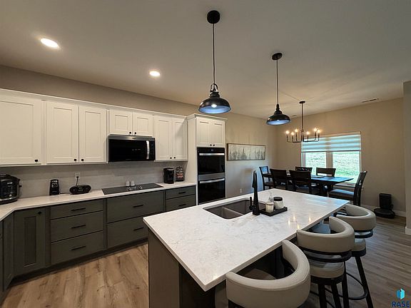 5th image of Tallgrass Cir