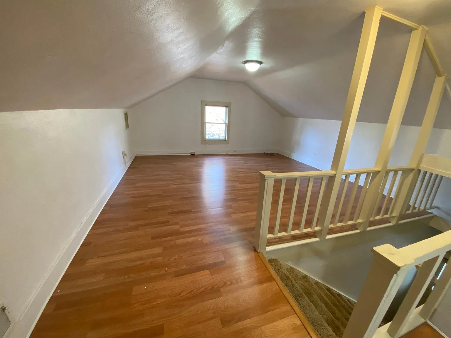 2015 W Eastman St — Photo 2