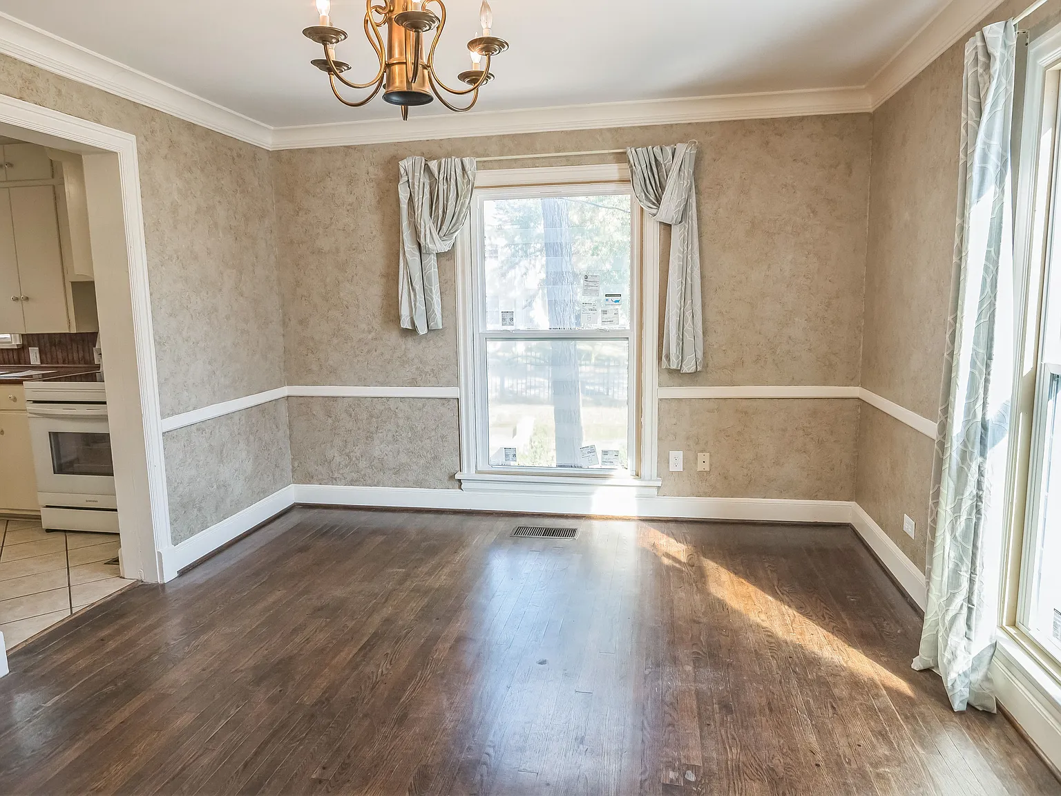 3 bed, 2.5 bath, 1904 sqft, $1,850 — Photo 4