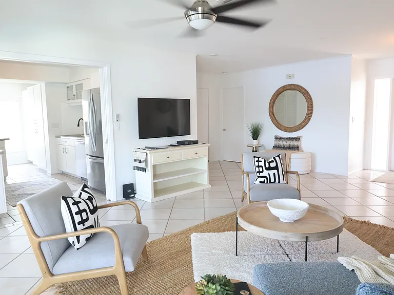 351 Renoir Dr — Photo 5