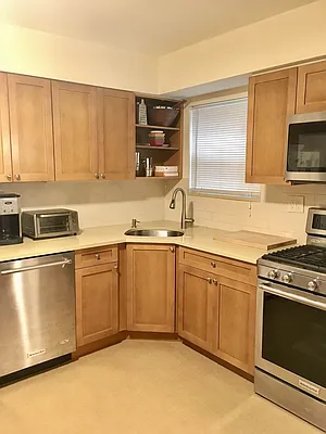 Rented by A Class Realty International | media 9