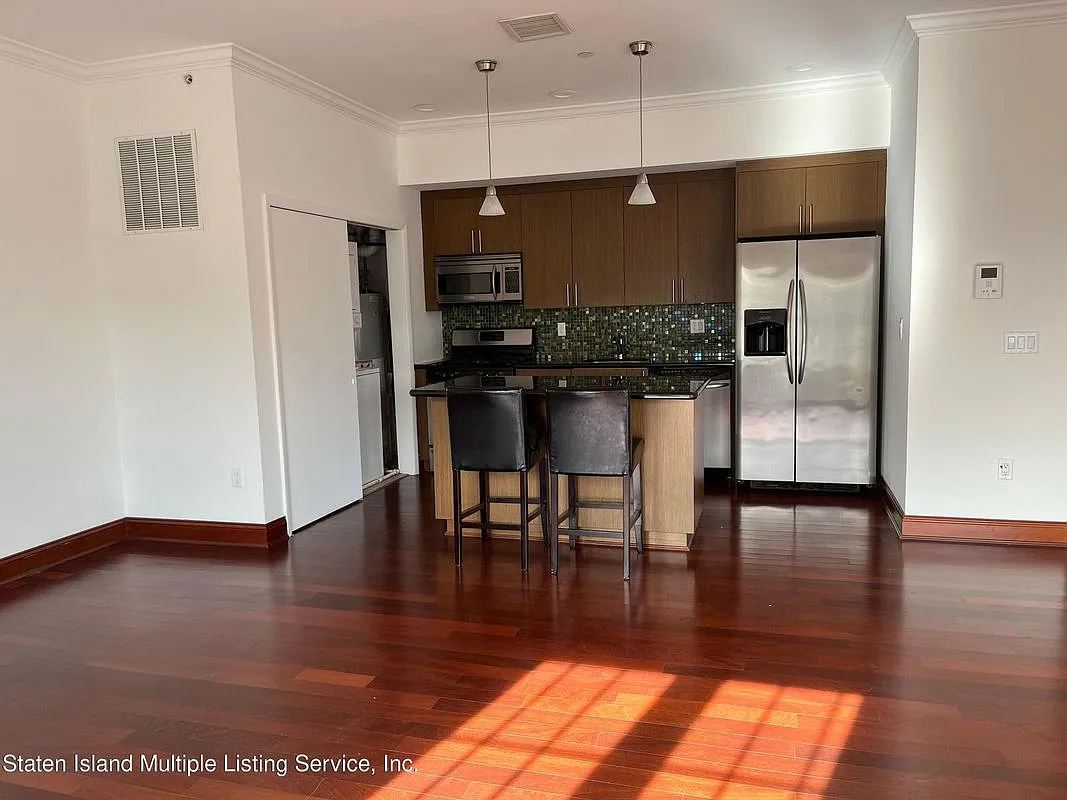 2 bed, 2.0 bath, 1170 sqft, $2,850 — Photo 2