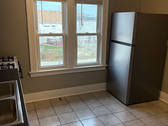 5th image of 1386 Euclid St #1386