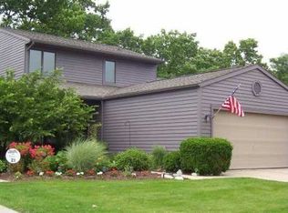 693 Woodcreek Cir, Saline, MI 48176