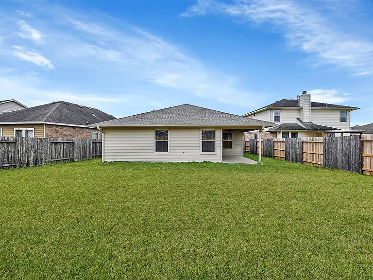 3011 Crescent Oaks Park Ln — Photo 25