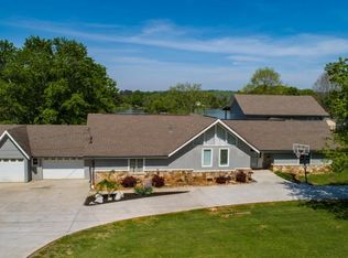 162 Lakeside Dr, Kingston, TN 37763