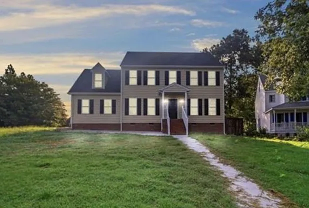 12409 Courtyard Ln