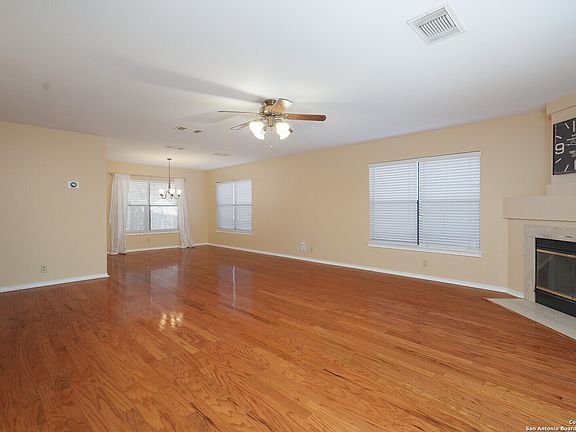 5th image of 6331 MAVERICK OAK DR