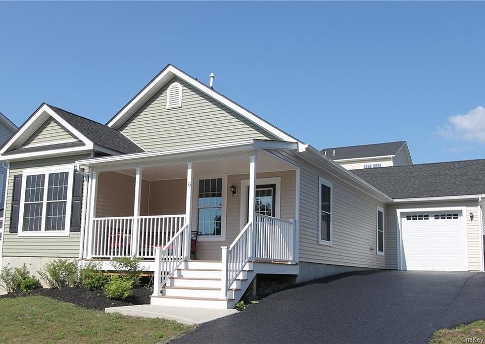 1st image of 33 Vista Dr