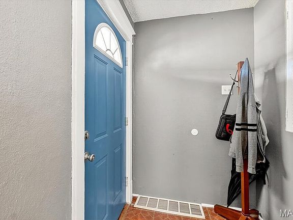 5th image of 622 Kayser Ave