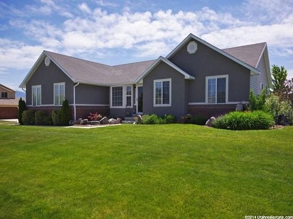 2nd image of 8888 S Red Pine Cir