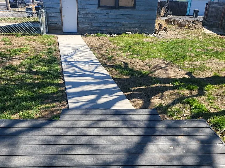 1003 W Cascade Ave — Photo 4
