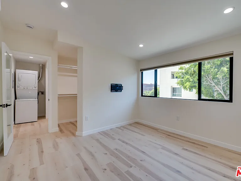 928 N San Vicente Blvd #209 — Photo 11