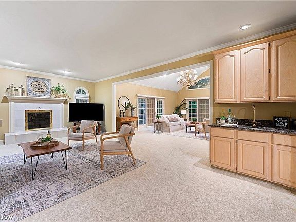 4th image of 3760 Fawn Dr