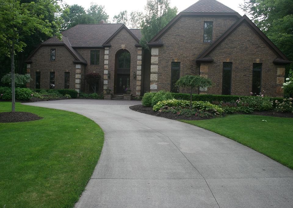 1st image of 32428 Nottingham Dr