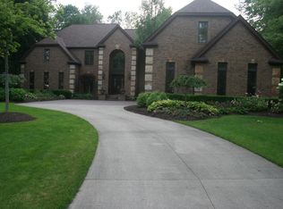 32428 Nottingham Dr, Avon Lake, OH