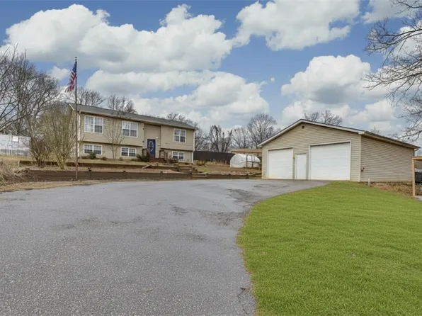 115 Shadow Hills Ln, Liberty, SC 29657