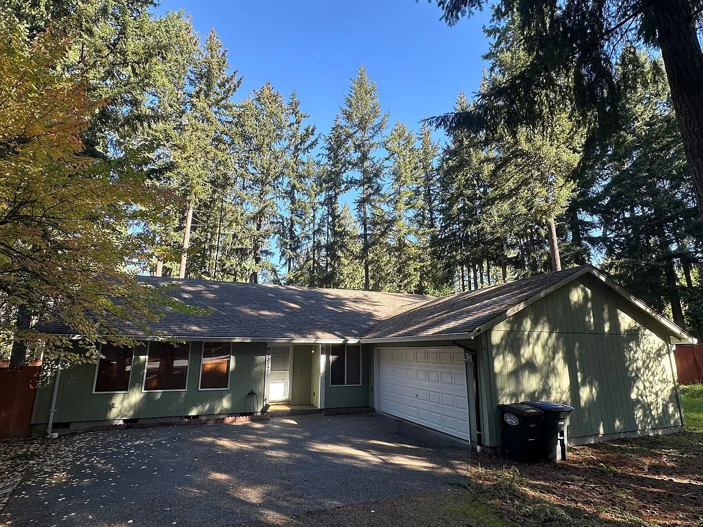 Spacious 4-Bedroom Home in Gated Clearwood Community! — Photo 1