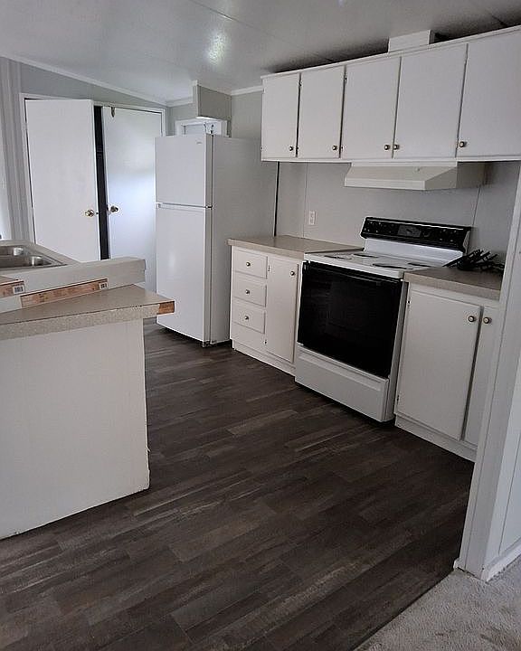 1st image of 936 Denman St